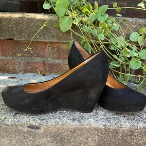 Black platform wedge